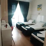 Tirana Central Guesthouse Hotel