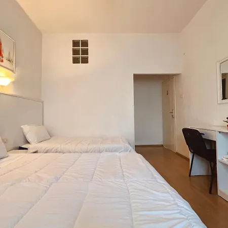 Szálloda Tirana Central Guesthouse