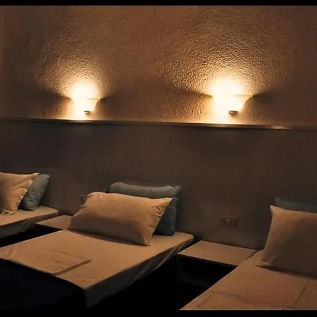 Tirana Central Guesthouse Szálloda Tirana