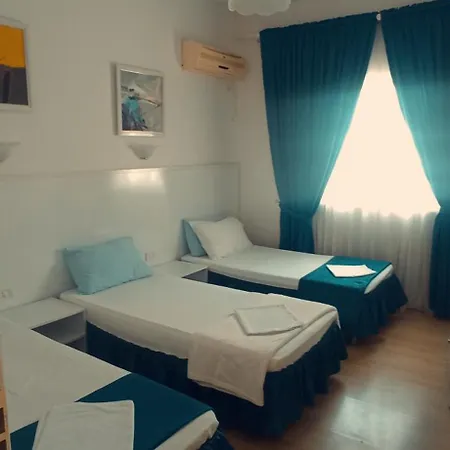 Tirana Central Guesthouse 3*